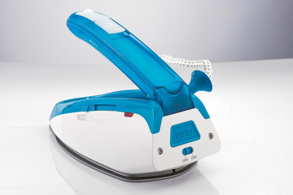 Black and Decker 1200W Heavy Weight Dry Iron  F550-B5