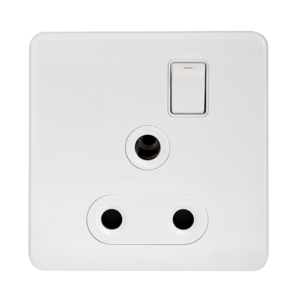 SCINTILLA 15Amp. Single Switched Socket Outlet White with White Surround