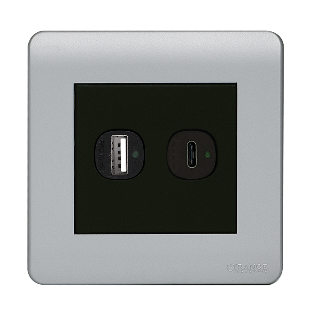 SCINTILLA 2.1Amp Type A + Type-C USB Charger Outlet B/Matte with S/Matte Surround