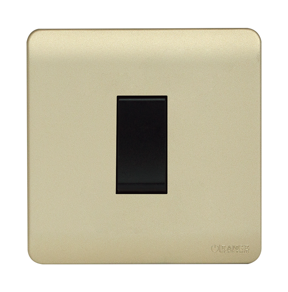 SCINTILLA 16Amp. 1Gang 1Way Switch B/Matte with Gld/Matte Surround