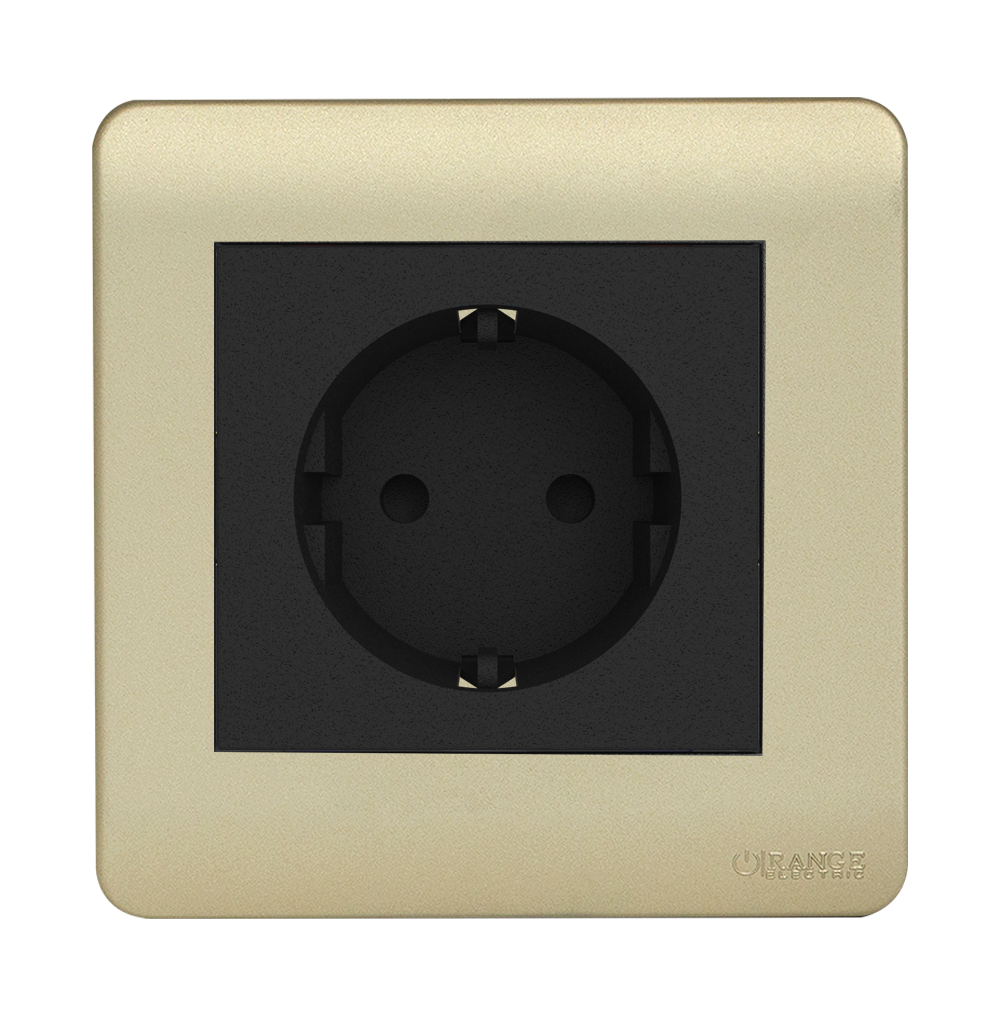 SCINTILLA 16Amp. Schuko Socket Outlet B/Matte with Gld/Matte Surround