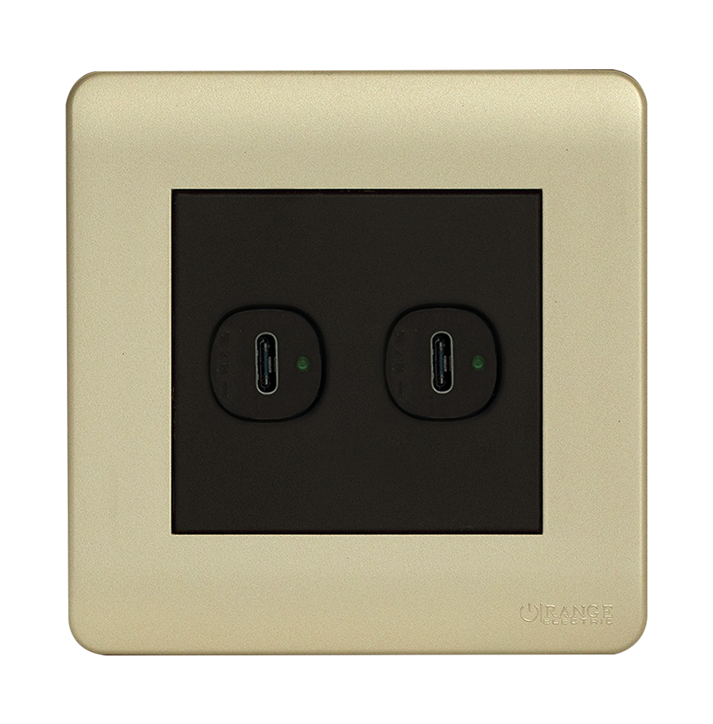 SCINTILLA 2.1Amp. 2Gang Type-C USB Charger Outlet B/Matte with Gld/Matte Surround