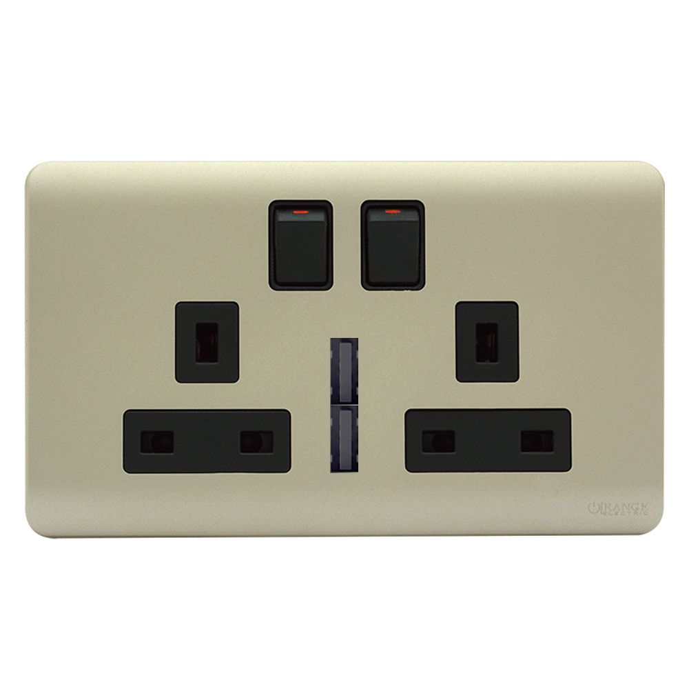 SCINTILLA 13Amp. Twin Multi Switched Socket Outlet with Indicator + 4.2Amp. Twin USB B/Matte with Gld/Matte Surround