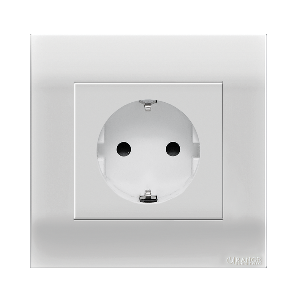 AKOYA 16Amp. Schuko Socket Outlet White with White Surround