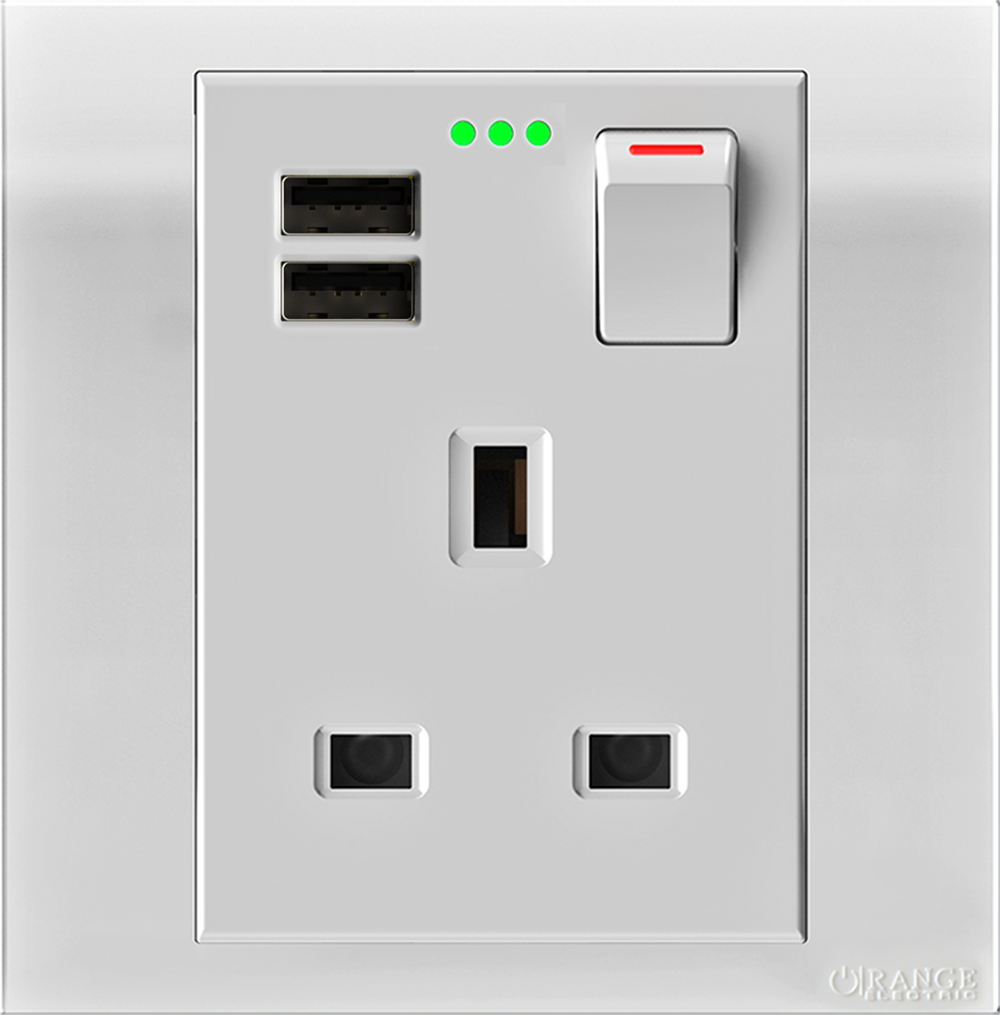 AKOYA 13Amp. Single Switched Socket Outlet with Indicator + 3.4Amp. USB White with White Surround