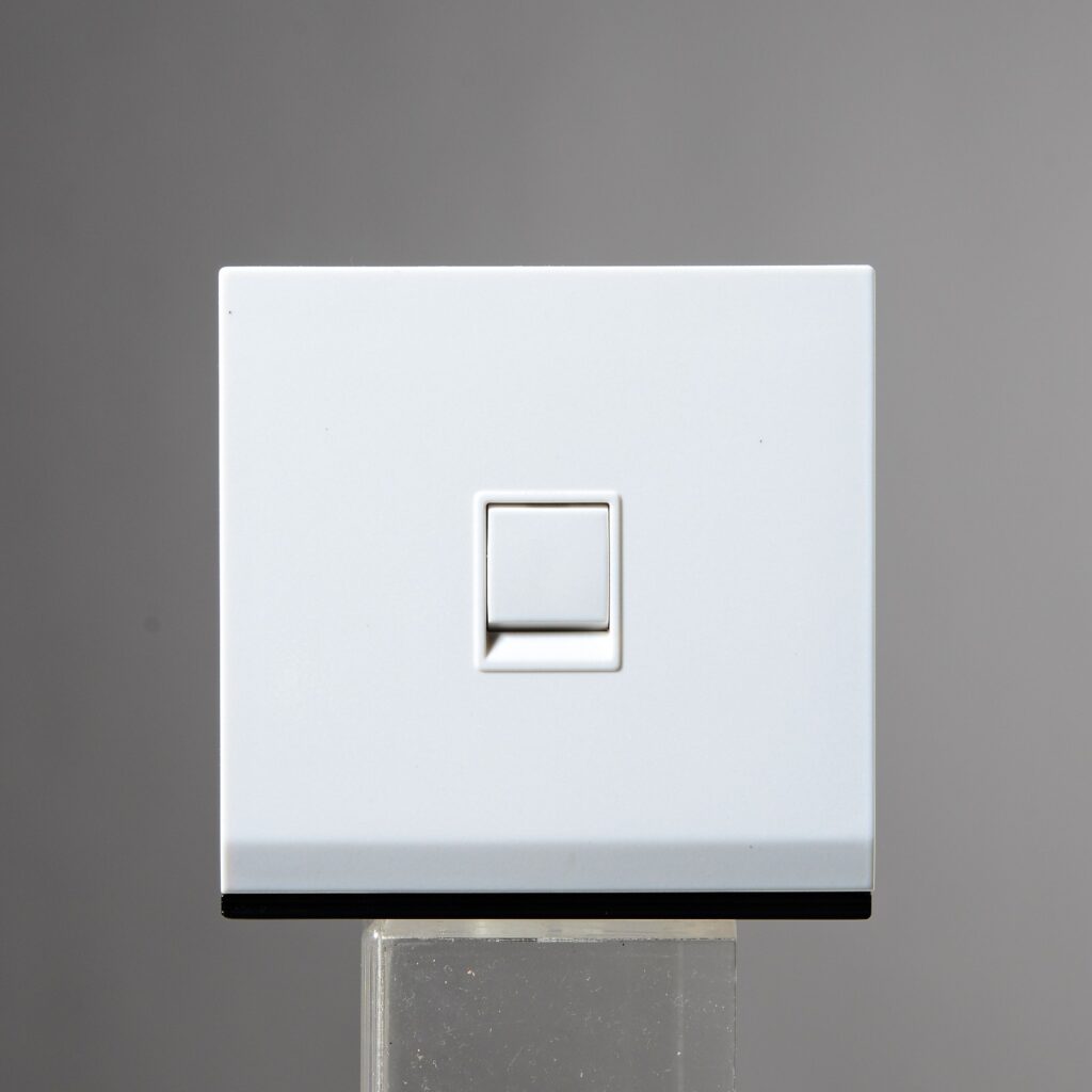 Nima White Switches