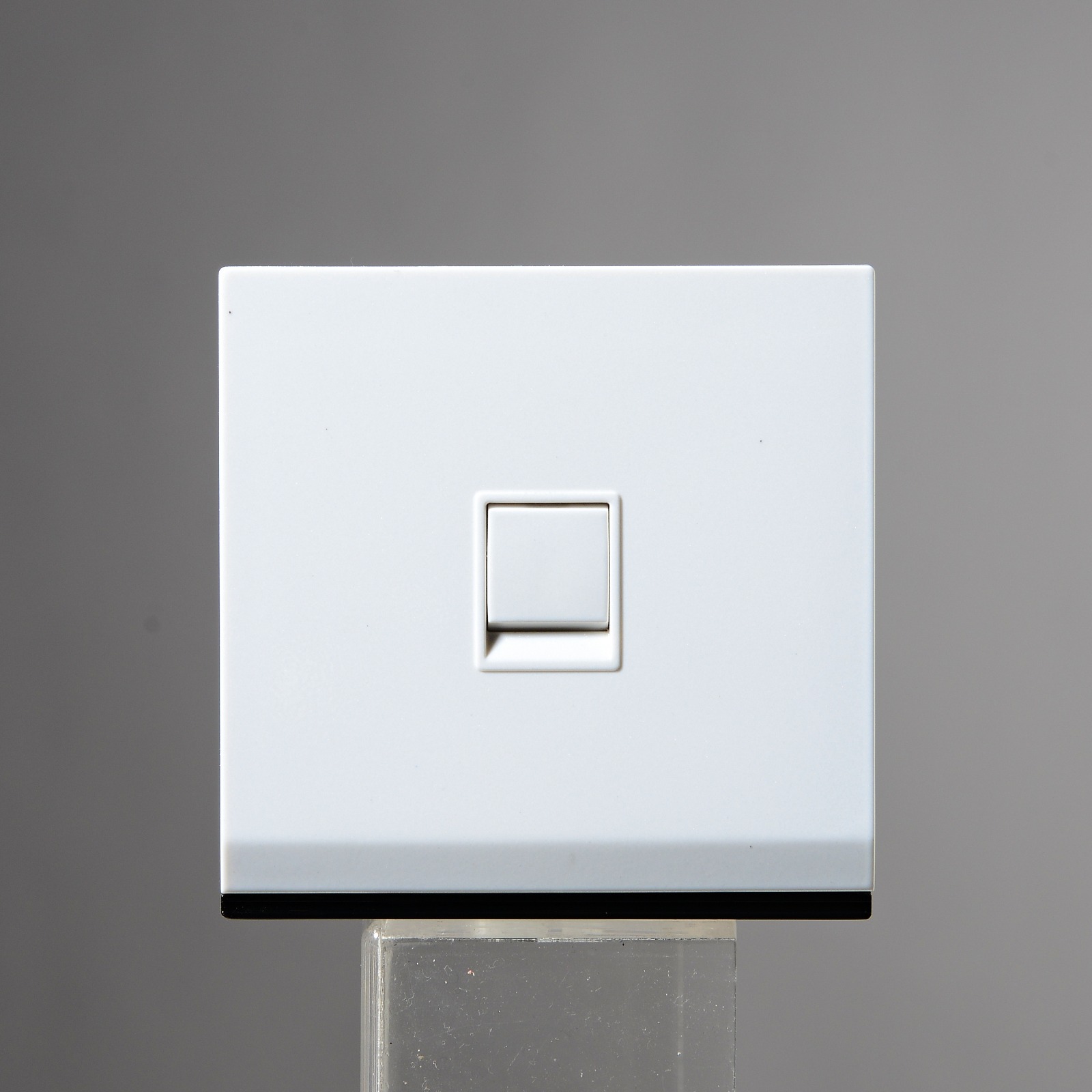 Nima White Switches